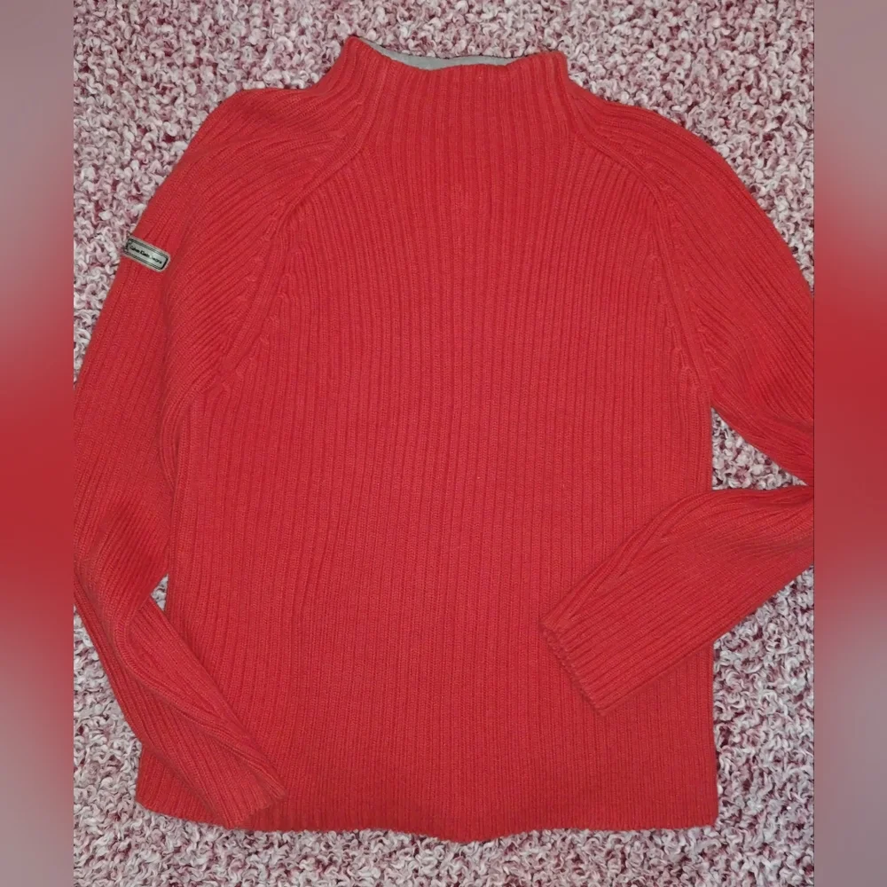 Calvin Klein sweater - Picture 2 of 6